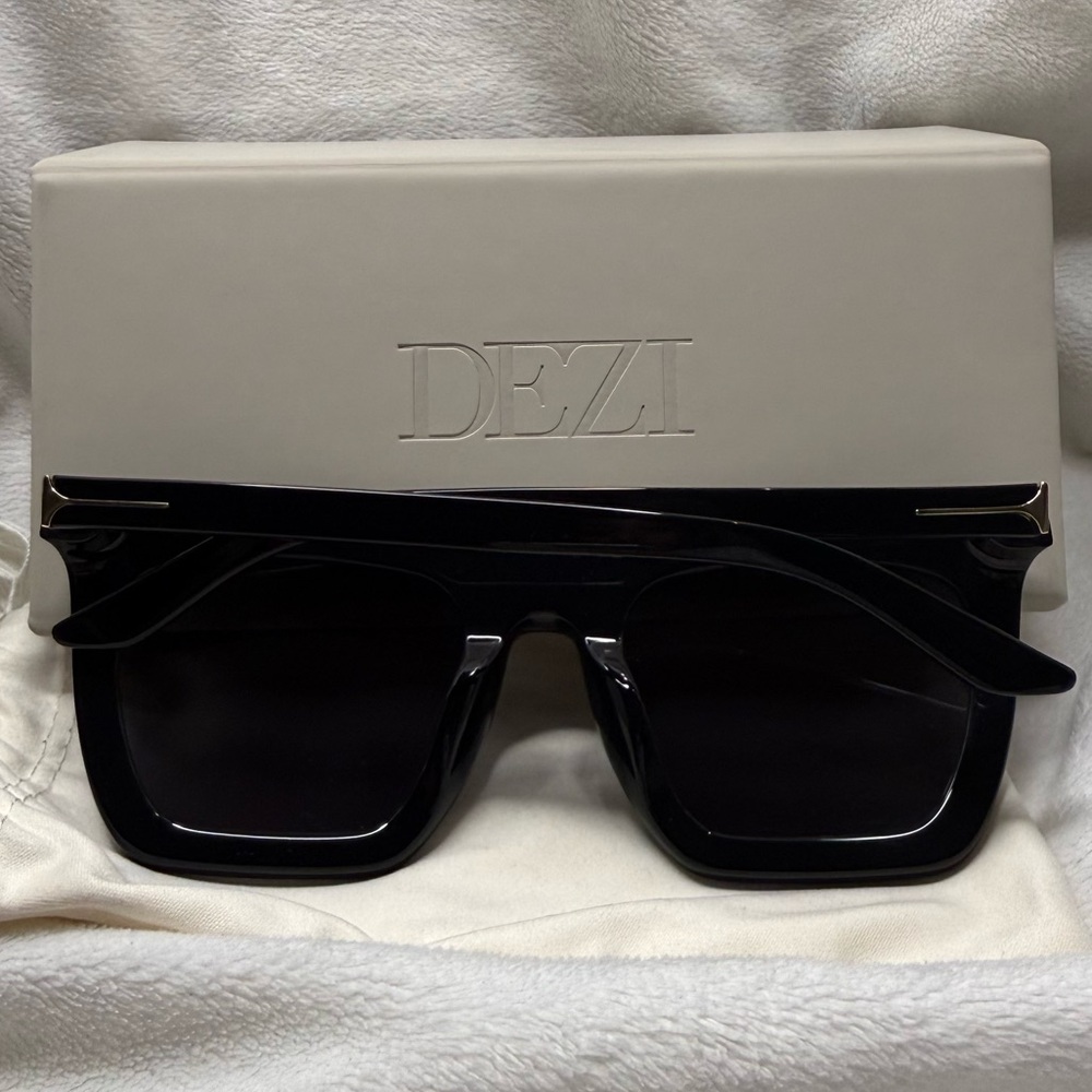 DEZI Fall Back Square Sunglasses - image 7